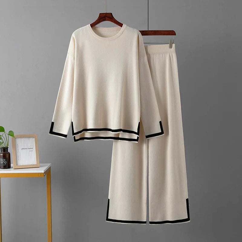 Conjunto Feminino de Malha Bissau
